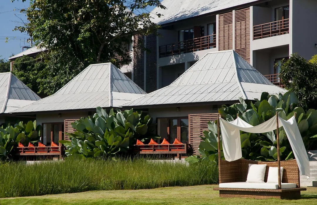 Yoma Hotel, Pai-1